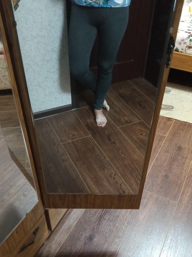 Всем привет,хорошие лосины, к телу очень приятные. Не просвечиваются, плохо тянутся это наверное из за утяжки. Мне XL  подошли идеально ношу 48 размер. Девочки если ножки у ВАС полные надо брать на размер больше. Качество очень понравилось РЕКОМЕНДУЮ,большое СПАСИБО ВАЛБЕСЕР И ПРОДАВЦУ. ВСЕМ ЗАМЕЧАТЕЛЬНЫХ ПОКУПОК.