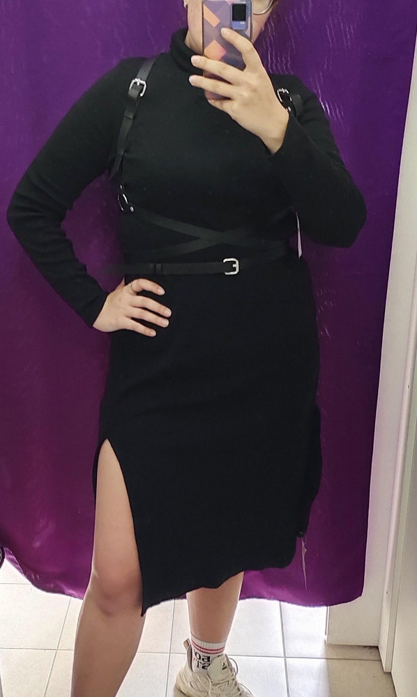 рост 176,Ог 105,от 86.На 54 размер село отлично, можно покупать дамам и покрупнее меня - места ещё много,ремешки можно прибавить