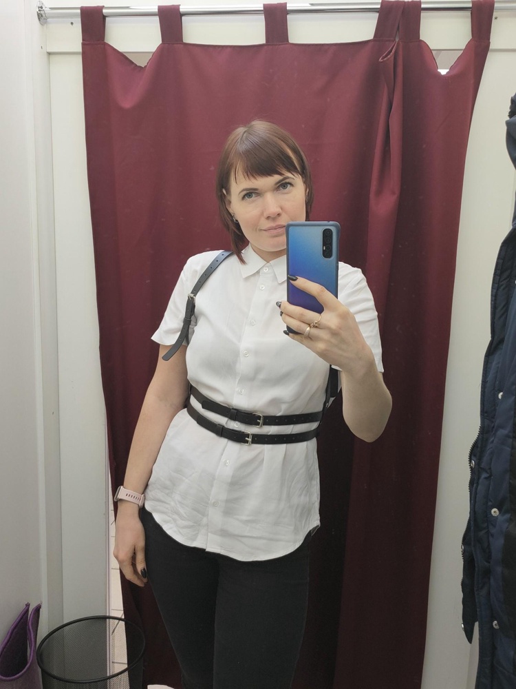 Качественная портупея, рекомендую. Можно носить по-разному