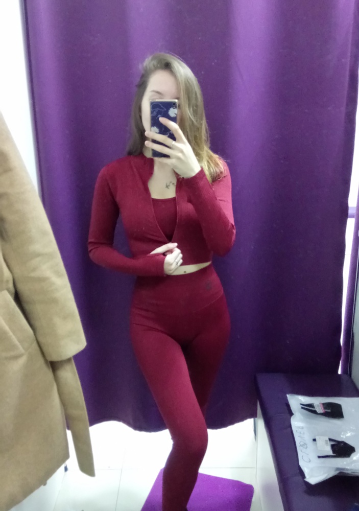 Идеальный, и по качеству и по размеру, на мой XS-S заказывала M. Ничего не просвечивает