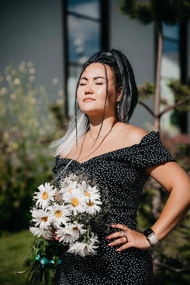 Выкупила за 1185р.решила оставить отзыв после носки .одевала на фотосессию носила с 14:00 до 20:00 за это время ничего не вылезло ,не выпало и тд 😁лиф качественный ,мою грудь держал на ура 🙌 берите не пожалеете,на лето с открытыми плечиками просто находка 👌 мой ОГ 99см