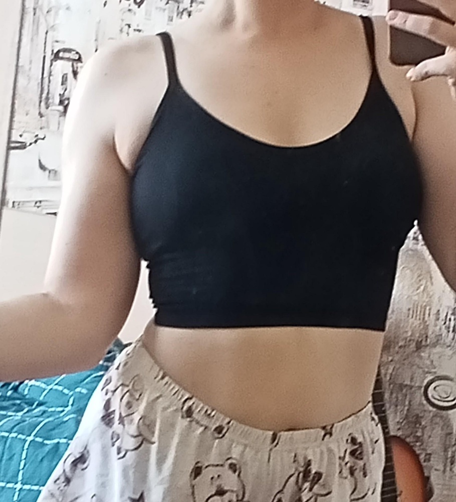 Топ пришел того цвета,хорошего,качества,удобный и знаете, вообще не к чему придраться Он такой,какой нужно
У меня обхват талии 74, рост 155 размер М хорошо подошёл