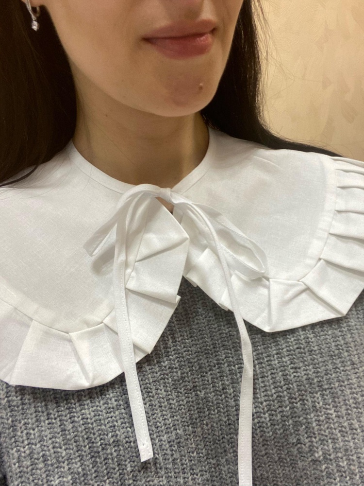 Отличный пошив воротничка👍 на мои узкие плечи сел хорошо. Я довольна)