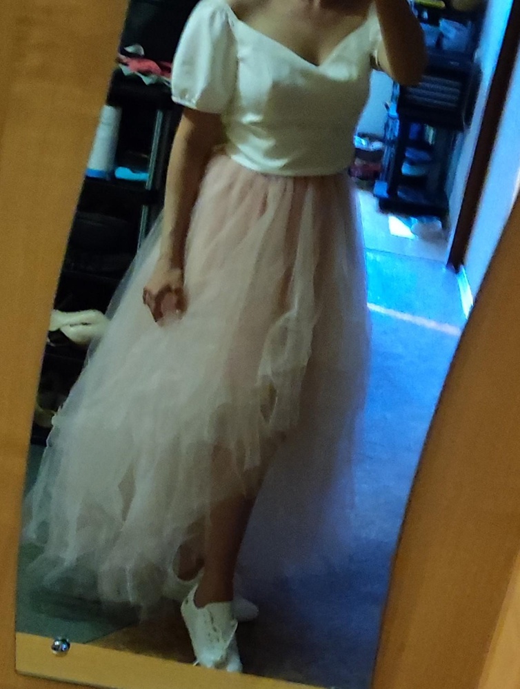 Мой свадебный образ невесты с этой юбкой готов! Фатин мягкий, пышный, юбка по качеству шикарная.... Размер соответствует