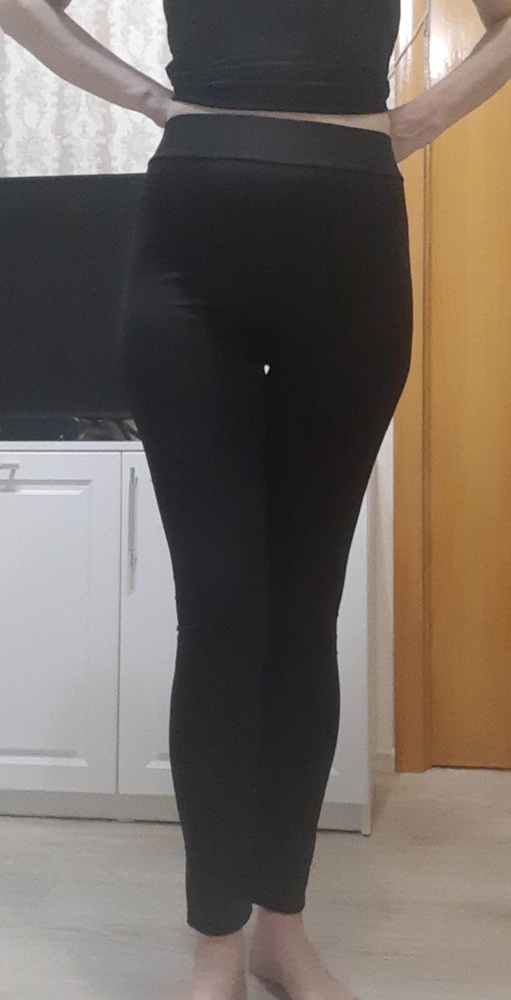 На рост 185 не плохо сели. Взяла на размер больше. Тянутся плохо. Но В талии не сползают. Качество хорошее.  Спасибо.