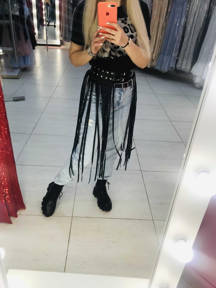 Пояс огонь 🔥 Единственное маломерка ,ну нечего будем стремиться к идеальной фигурке 😊Спасибо продавцу за подарочек 😍Очень приятно ❤️💐