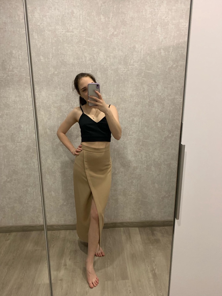 Хороший, но к чёрному липнет всё. 