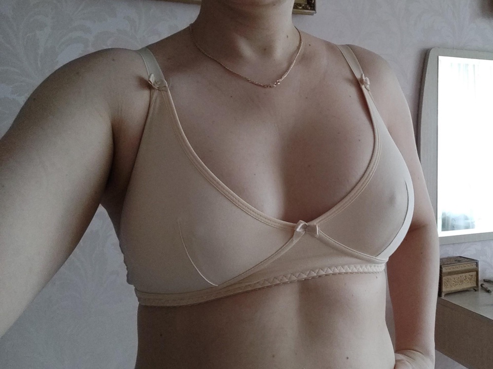 Идеальный бюстгальтер! На ОГ 100 ОпГ 86 в соответствии с размерной сеткой брала 80С. Сел отлично, без нареканий! Но со временем хлопок подрасятнулся. И следующий я решила взять 75D. Тоже хорошо сел, немного плотнее. Мою грудь третьего размера держит хорошо. Очень удобные бюстгальтеры. Я теперь совсем отказалась от бюстиков с косточками, заменила все белье на вот такое! Экологично, комфортно и бюджетно! Спасибо большое!!!