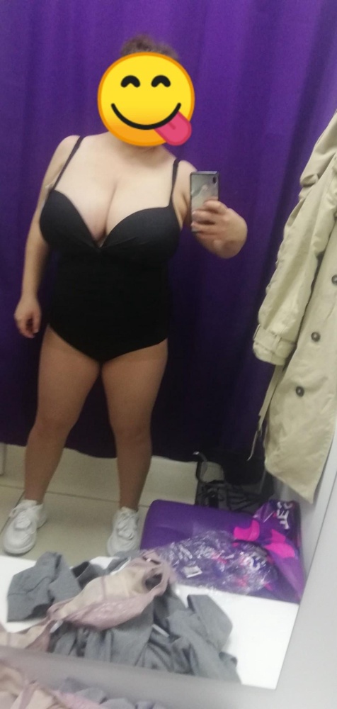 Почитала комментарии, и заказала исходя из размерной сетки.
Согласна с теми, кто пишет что модель на коротышей с большой грудью.
Я бы конечно хотела, чтобы лямки ещё больше могли подтягиваться, но тем не менее я все равно довольна!🔥
Спасибо, Wildberries 🤗