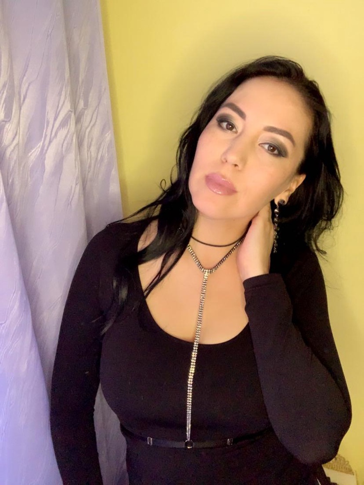 Я влюблена в эту портупею) Красота да и только) Я девушка не худенькая, но мне подошла) Спасибо🌺