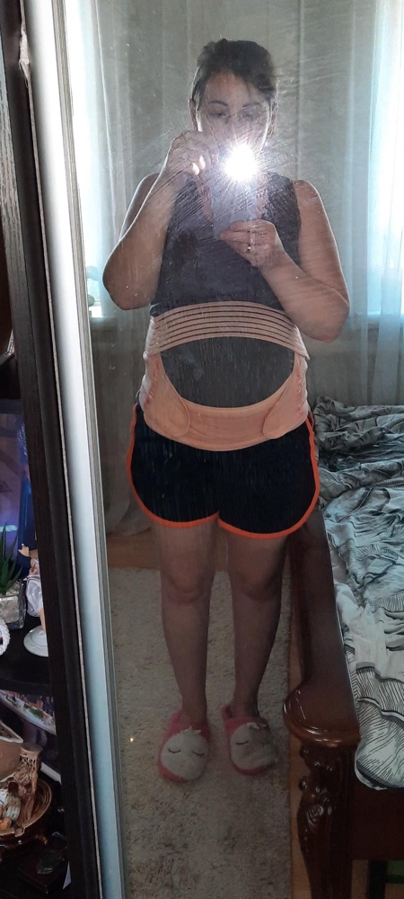 Мне бандаж очень понравился, удобный, одела и снимать не хочется, липучки хорошие , размерная сетка соответствует. Регулируется легко . Советую этот товар. На 8 месяце очень мне нужен ,до этого было легче ходить ,сейчас животик тяжелее ,а бандаж хорошо поддерживает и спине легче .