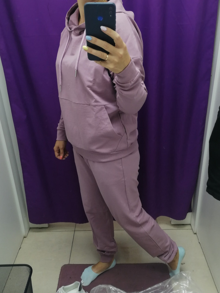 Качество костюма хорошее, но оказался большоооой. Большемерит на размера два. Мой рост 164.