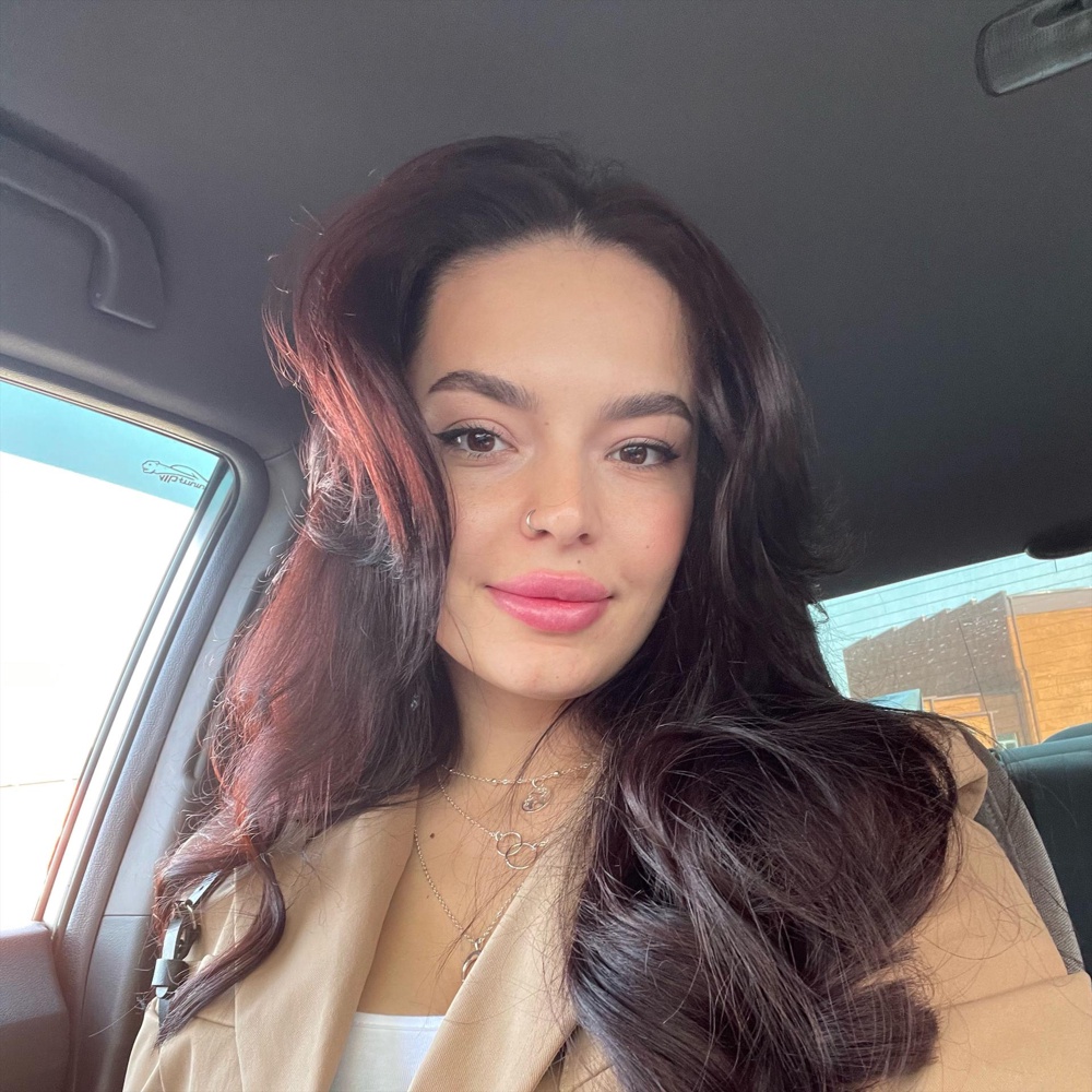 Выше всяких похвал. Сшита отлично. 