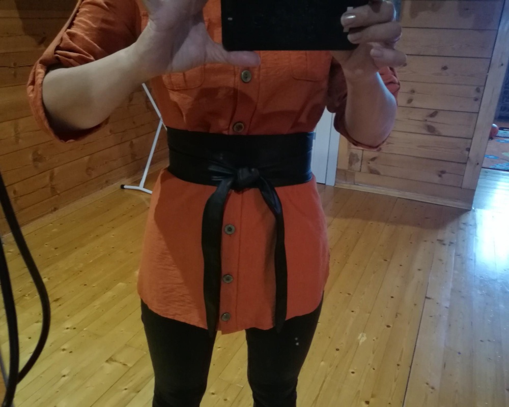 Пояс понравился, без претензий к качеству. Очень функционален, можно надевать с рубашкой, с платьем, во вмех случаях смотрится круто!