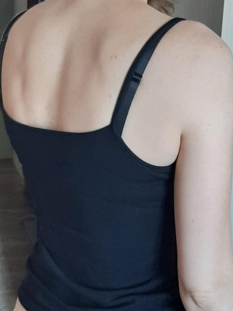 Майка хорошего качества. На свой 44 раказала 44 размер