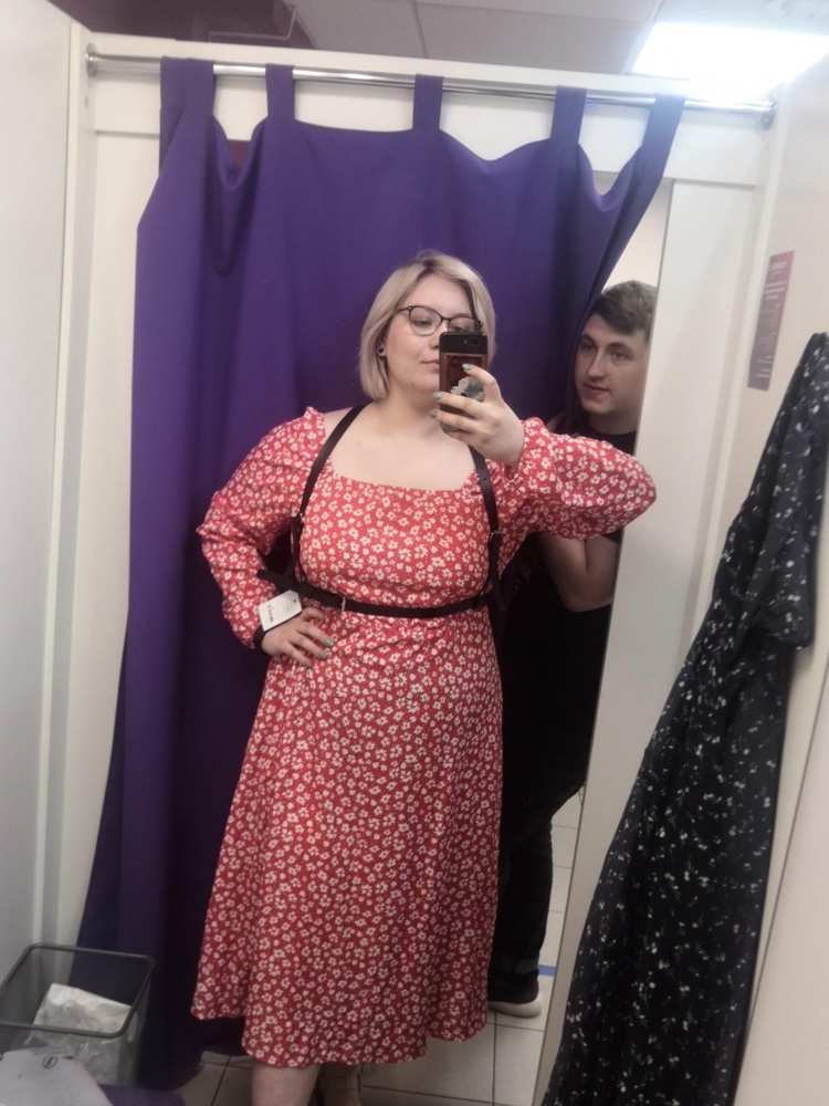 Идеально, заказывала ещё штук 5 других, но эта понравилась больше всех. Обват груди 113, обхват талии 94 с запасом