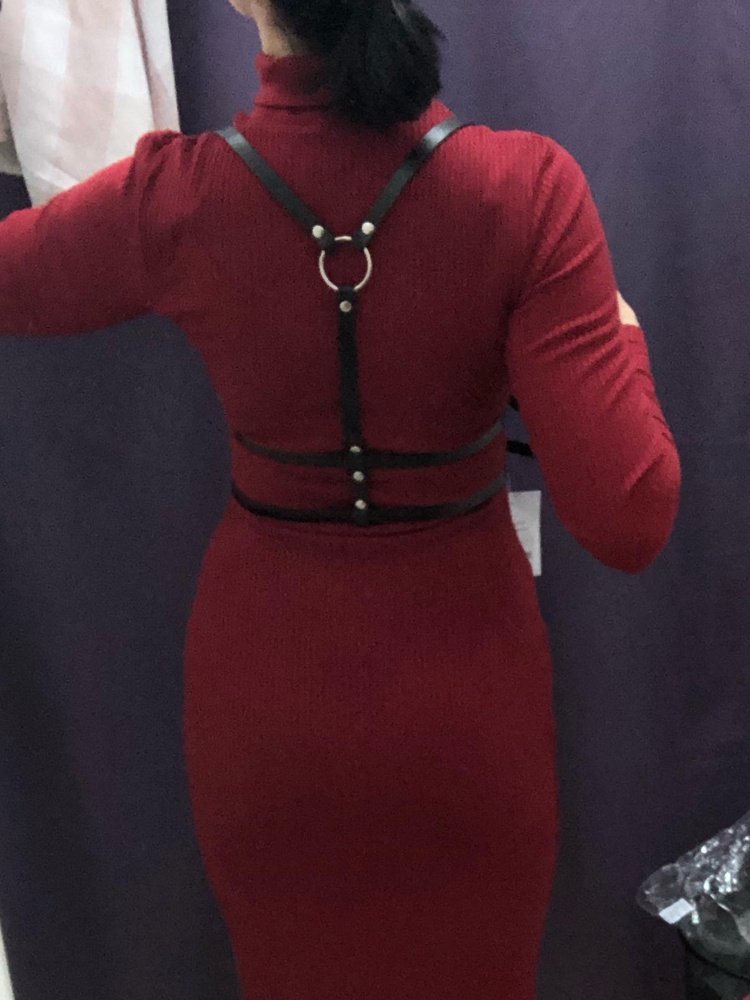 Мне оооочень понравилась эта портупея! Качественная, ремешки регулируются. Заказывала свой размер 44 