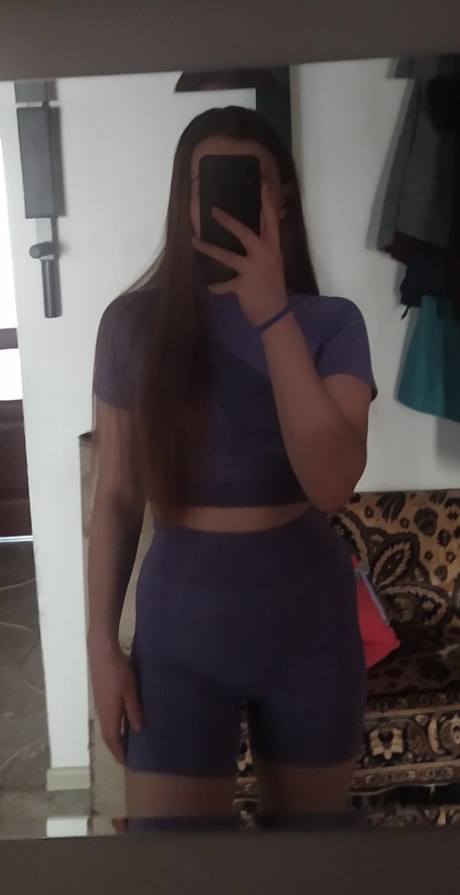 Суперские шорты, очень удобно в них заниматься и сами по себе ну очень красивые 
А ещё фигура в них просто 🔥🔥🔥
Спасибо продавцу)