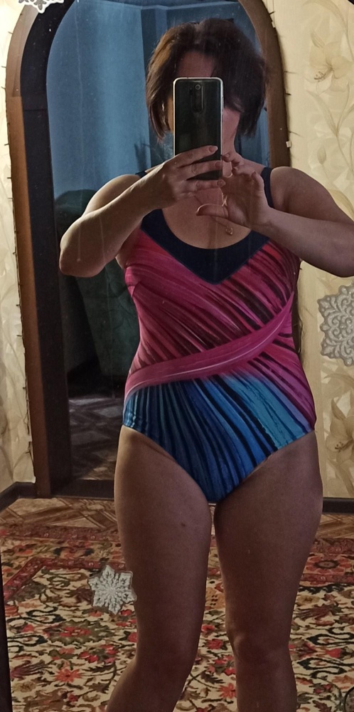 Отличный купальник. Комфортный. Качественный. Цвет приятный. Но взяла менее комфортный но с чашками. Грудь своя  не соответстует такой красоте.