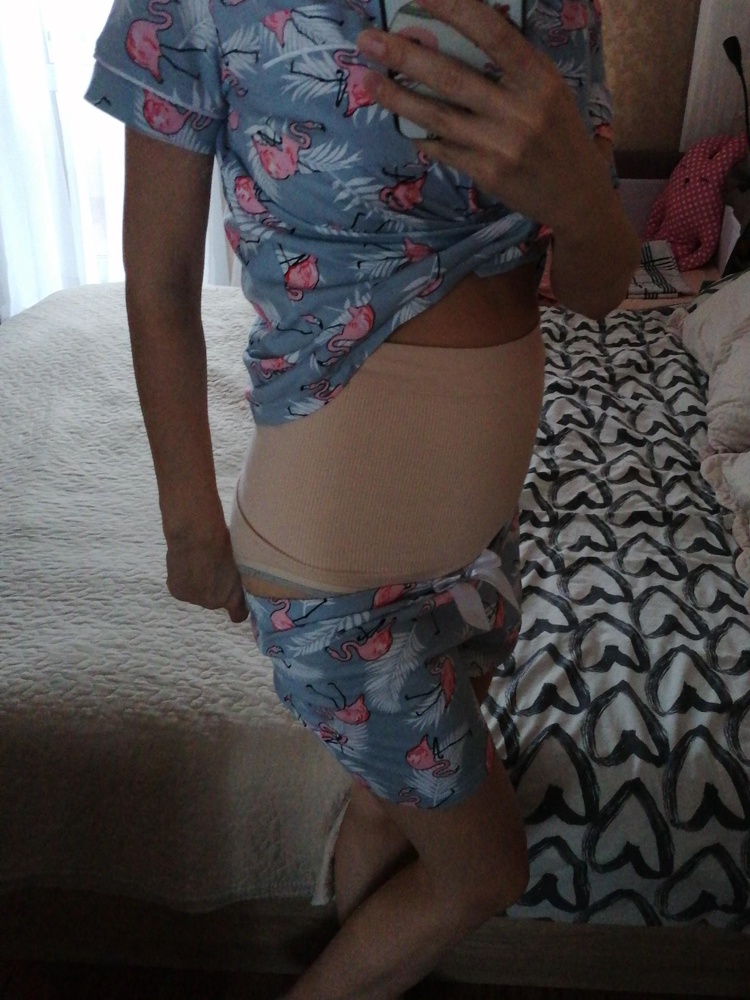 Обалденный бандаж, думала не натяну, оказалось идеально сел, и все утянул мне, то что надо после КС! ИДЁТ В РАЗМЕР) заказывала М. Идеально подошло.