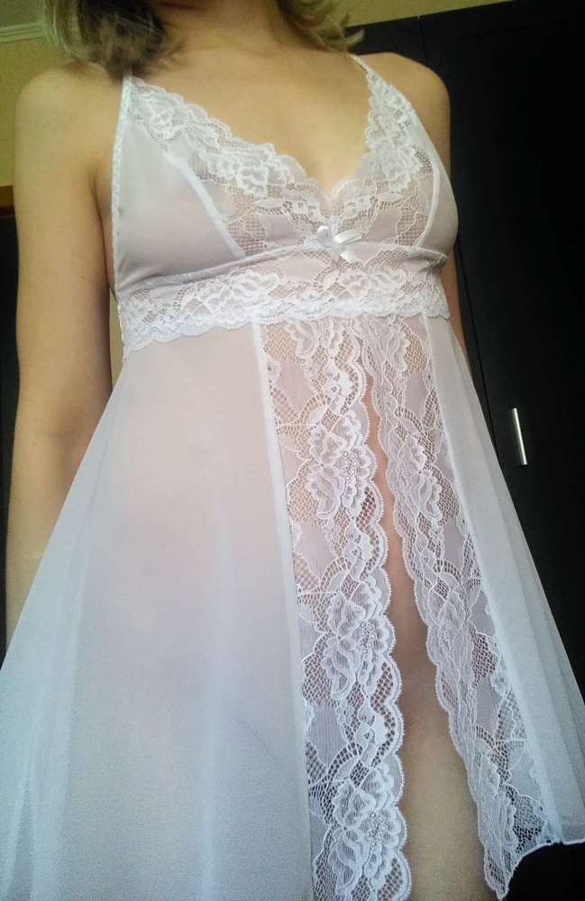 Чудесная вещь. Качество отличное: все швы обработаны аккуратно, кружево нежное, нитки не торчат. Размер соответствует. Конечно, если грудь побольше, будет смотреться еще сексуальнее. Но чего нет, того нет. Рекомендую 👍