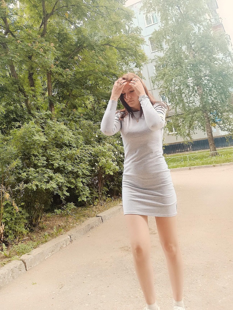 Ткань хорошая. На фигуре сидит отлично 👍