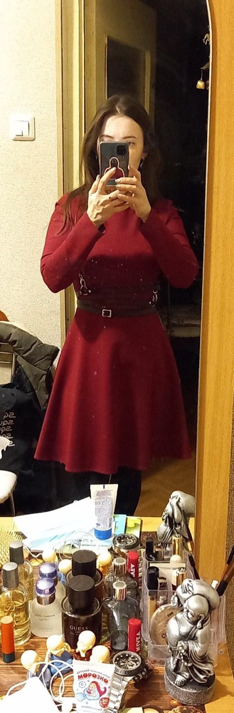 Портупея мне понравилась, делает любой наряд дерзким и сексуальным...Удобная, ремни кожаные регулируются.