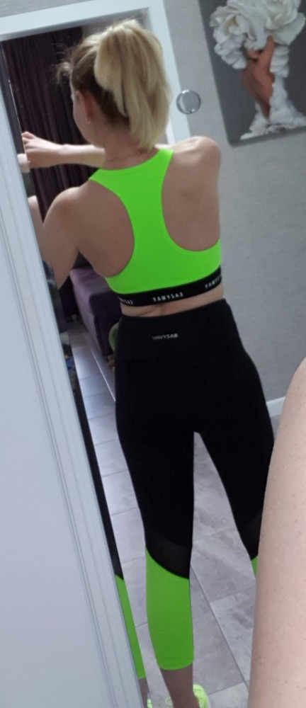 Отличный яркий удобный топ