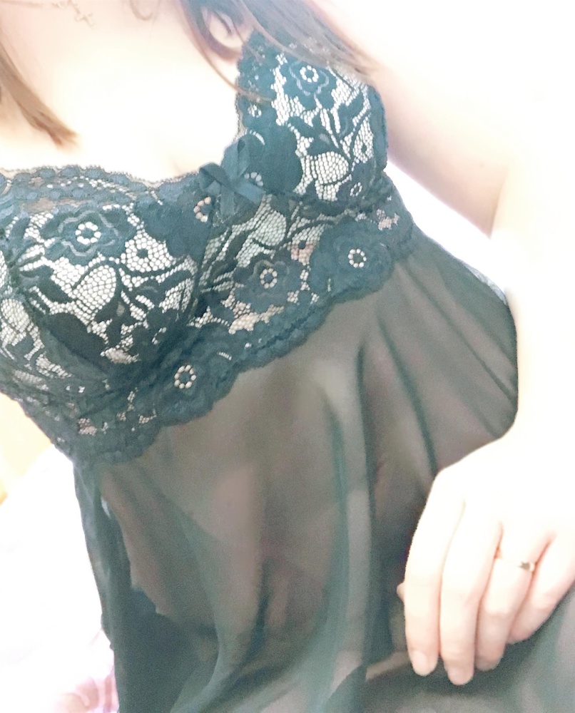 Суперский! Но на маленькую грудь, максимум на единичку ) материал приятный, возможно ещё в других цветах закажу