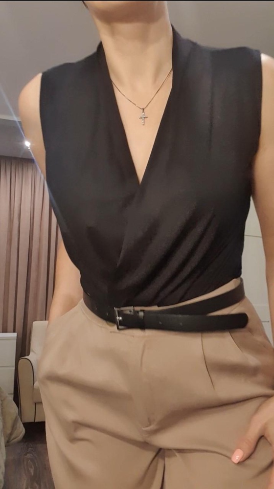 Супер боди! Мягкая приятная вискоза. Не жмет внизу. Брала размер 40 на 46р. Рост 171см 94/71/102. Думаю можно было бы и М взять, но его не было.