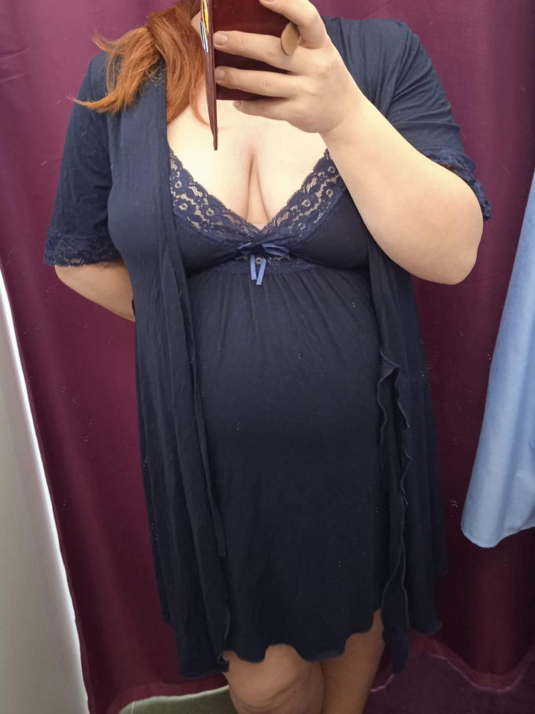 Качество ткани не понравилось, хоть и мягкое и приятное к телу, тянется очень хорошо. Но выглядит новая вещь как будто её носили и неоднократно стирали.Размер соответствует таблице.54р.Дя беременности тоже подойдёт,вот для кормления сомневаюсь.