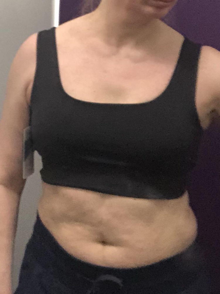 Качество понравилось. Грудь держит хорошо. На мои параметры ОГ 100, талия 84, размер 48, размер L подошёл прекрасно . Идёт в размер 