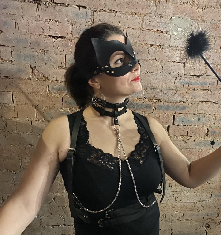 Супер портупея, все ремни регулируются, красивые цепочки