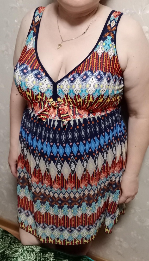 Здравствуйте! Получила свой купальник, на свой 54 заказала 52, подошёл идеально скрывает все недостатки фигуры. Очень удобный и приятный к телу, теперь остаётся опробовать в деле 😉 Рекомендую к покупке. 👍