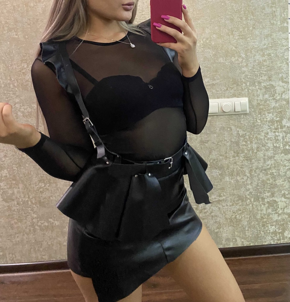 Ношу 44. Рост 170. Село идеально.