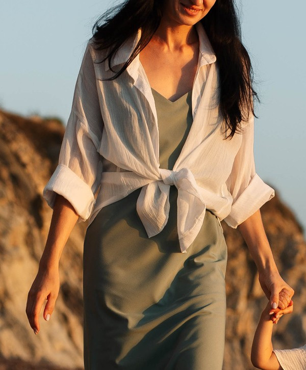 Очень классная, лёгкая невесомая, не мнется, для лета идеальная вещь