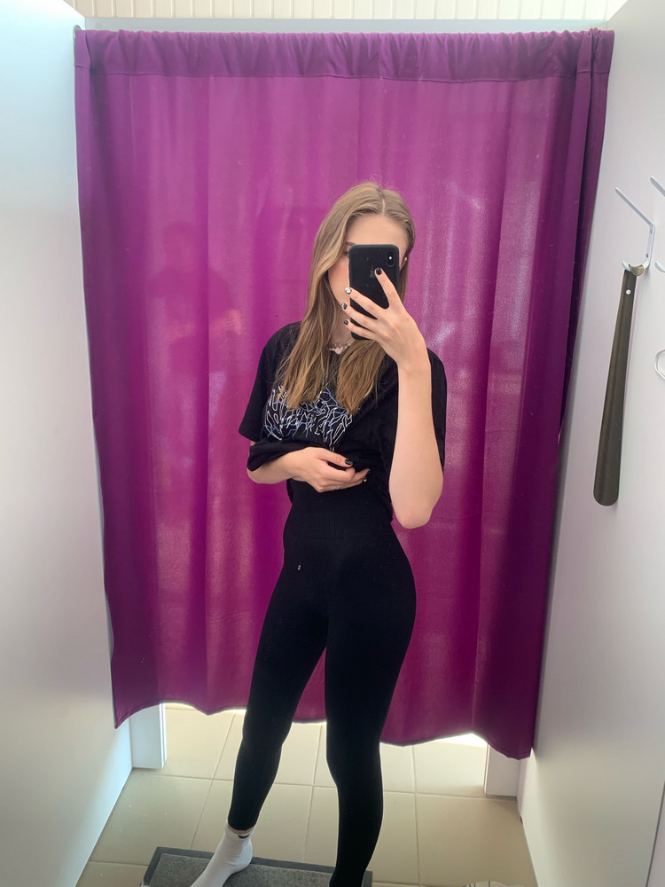 очень крутые,долго сомневалась какие взять,но выбрала другие,скорее всего позже закажу и эти ещё раз