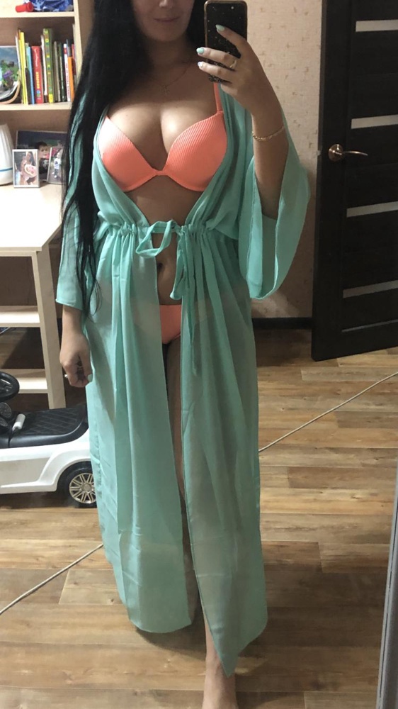 Отличная туника,смотрится красиво и дорого. По длине самое то на 162см