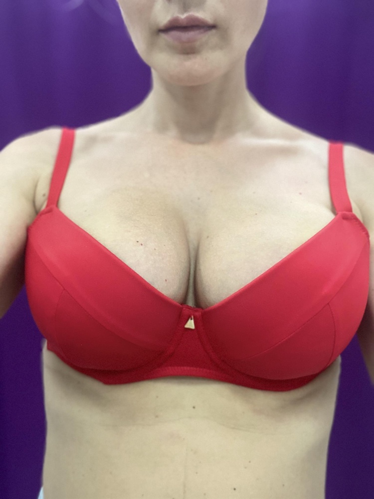 Ношу 70D, заказала 75D - идеально. Цвет насыщенный ❤️