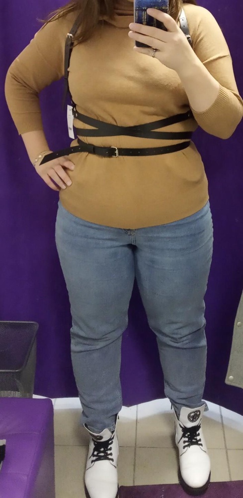 Шикарная портупея, подбирает телеса)))) даже большая девочка смотрится аккуратно и поменьше) рекомендую!