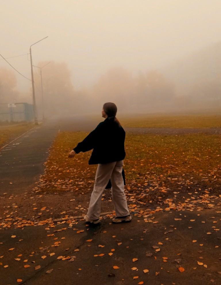 хорошие джинсы, боялась, что будут большие, но на мой рост 164 хорошо сели