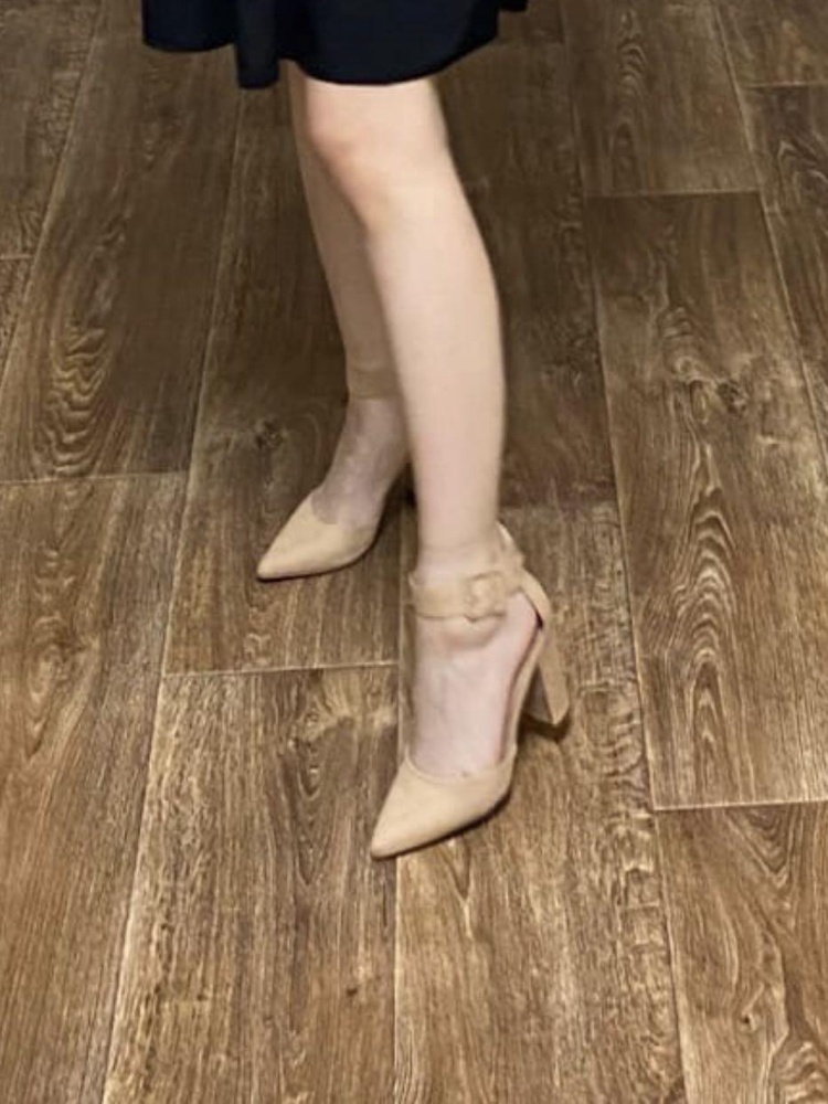 Туфли роскошные. На свой 36, взяла 35. В коробке нашла ложечка и мешочек для обуви.