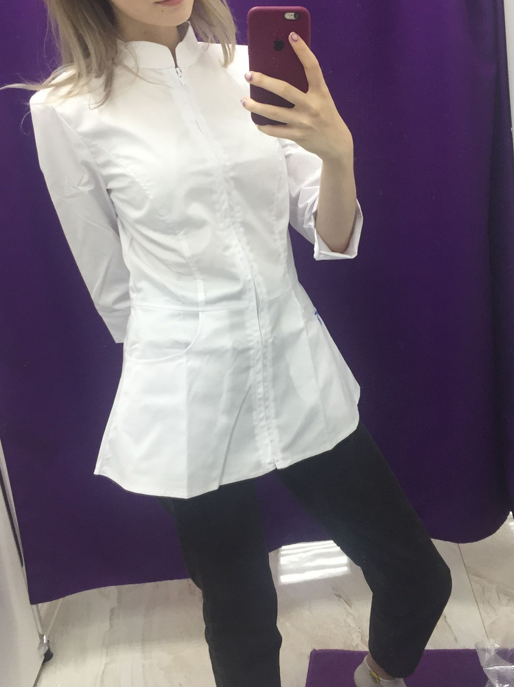 Ткань плотная, держит форму 