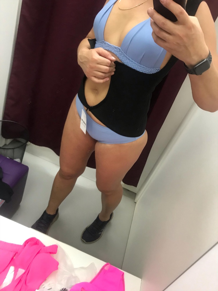 Прочла в комментария Брать на размер меньше, господа это вообще на китайцев , мало отказ 