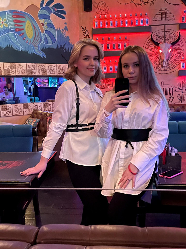 Несмотря на свою минималистичность, портупея очень красивая и оригинальная в качестве аксессуара 😍 получила много комплиментов и огонечков на сторис, когда первый раз надела её (подружка сказала, что похожа на эскортницу ахахах). В общем, рекомендую к покупке 🔥