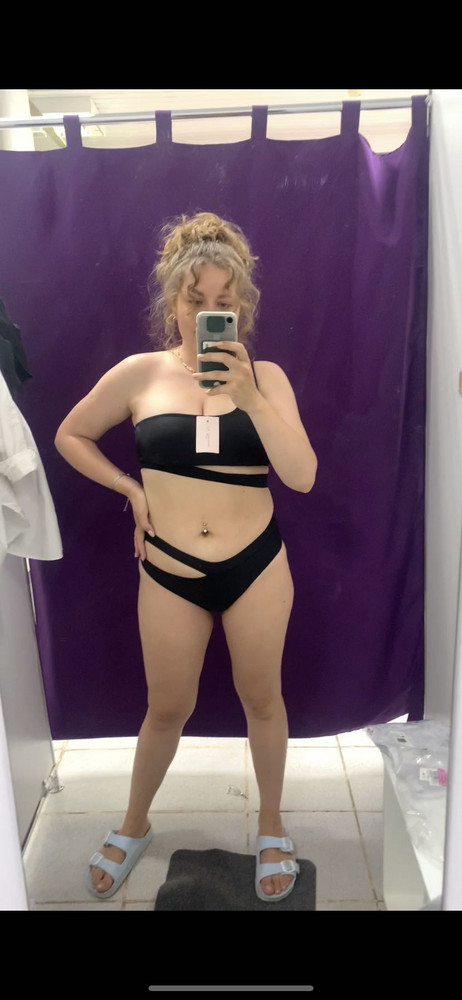 Отличный купальник, но к сожалению не для  моей фигуры(