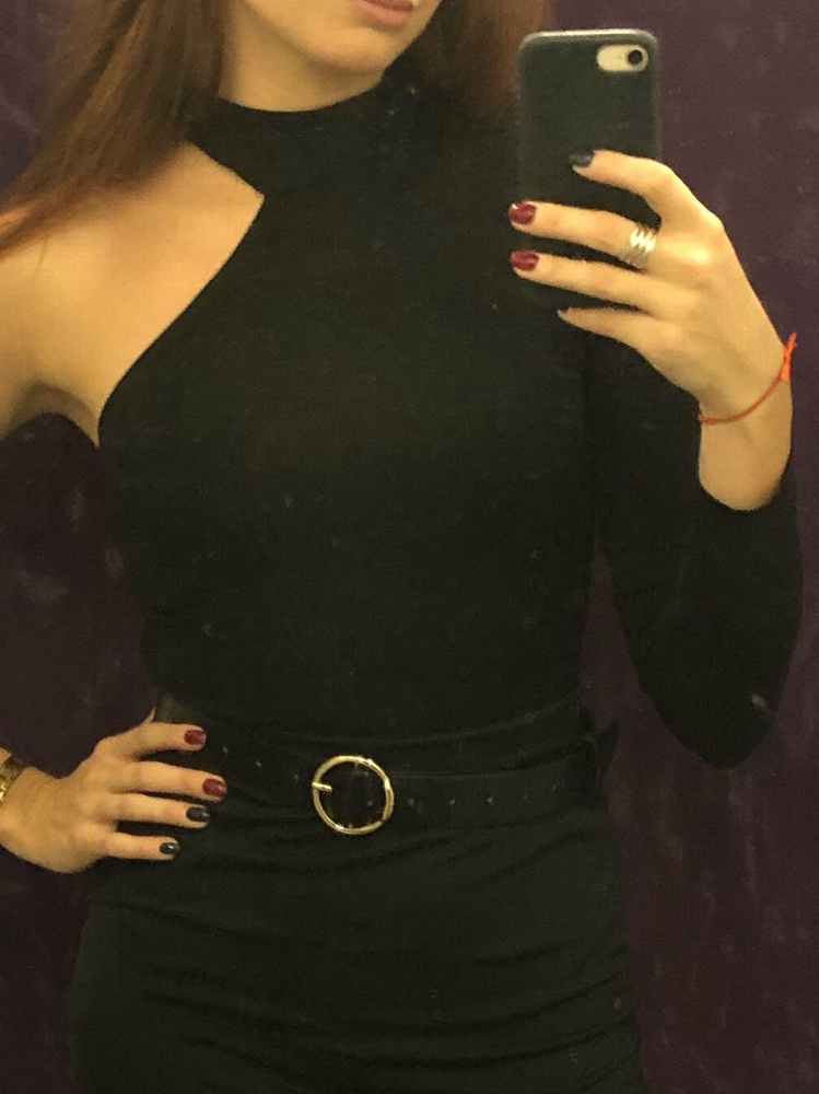 Боди качественное, ткань не просвечивает.