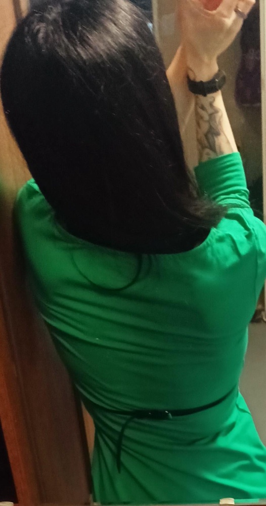 Шикарное качество. Гораздо лучше,  чем заказывала в Китае. Мягкая, плотная, не красится и не расклеивается. Все лежало в тряпичном мешочке, с бирочками. В подарок положили очень аккуратный чокер. Просто пушка. Еще куплю