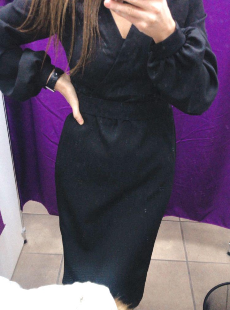 Платье красивое, качество отличное!