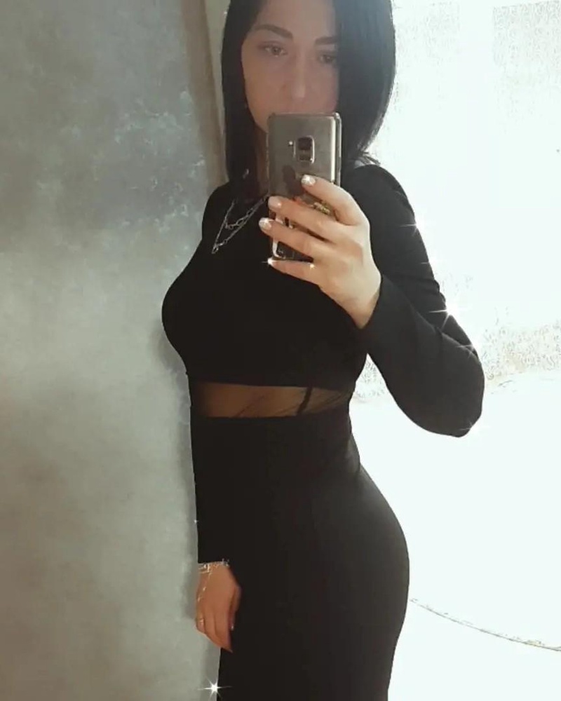 Платье отличное, плотное